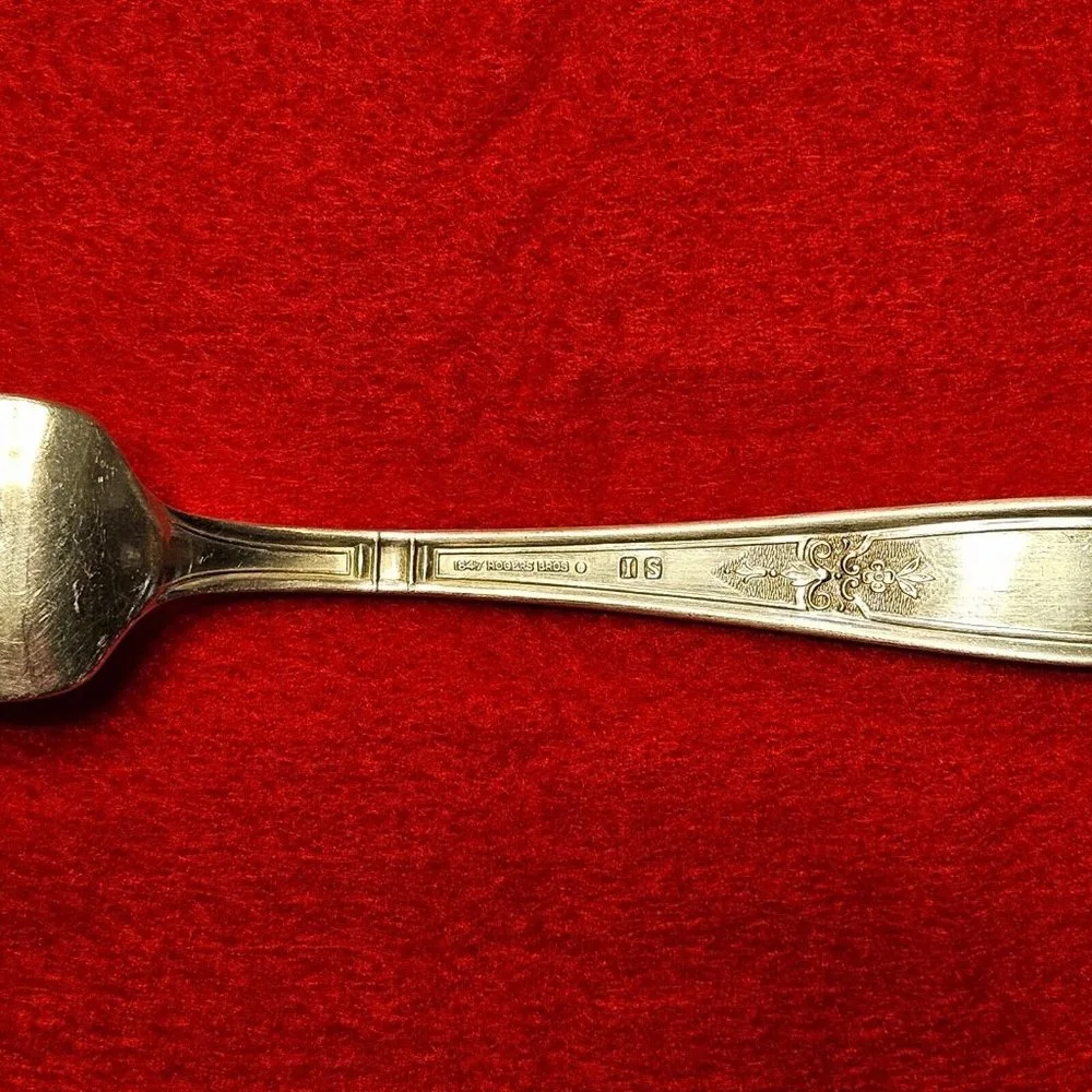 1847 Rogers Bros Silver-Plate Silverware - Lot of 11 Salad Forks w/Silvercloth